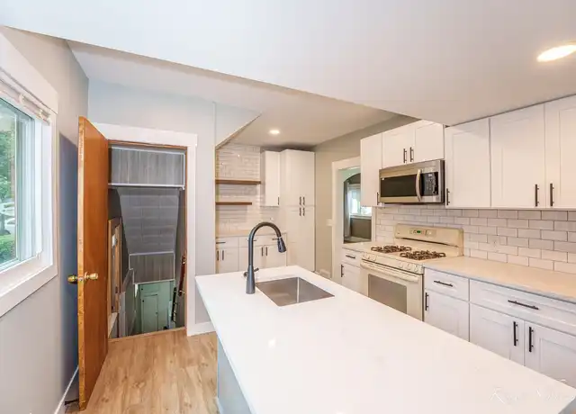 Property at 939 Veto St NW, Grand Rapids, MI, 49504, 3 beds, 2 baths, [object Object]