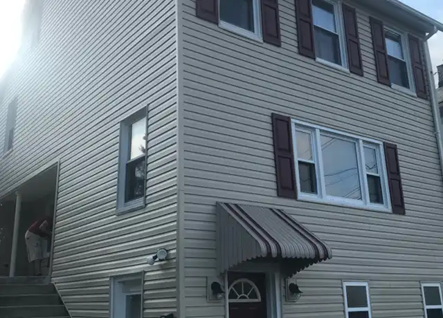 Property at 2208 Lehigh St Unit Front, Whitehall Township, PA, 18052, 3 beds, 1.5 baths, [object Object]