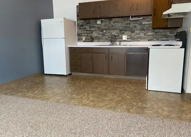 Property at 406 17th St NW #10, Mandan, ND, 58554, 2 beds, 1 bath, [object Object]