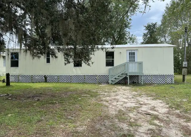 Property at 105 Rhine St, Interlachen, FL, 32148, 2 beds, 1 bath, [object Object]