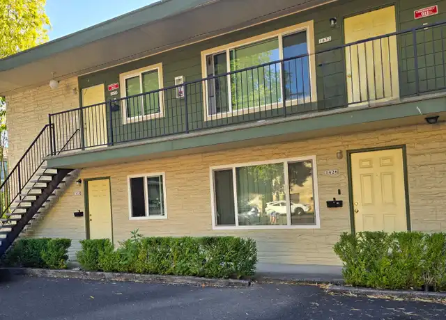 Property at 1436 SE Main St Unit 1436, Portland, OR, 97214, 2 beds, 1 bath, [object Object]