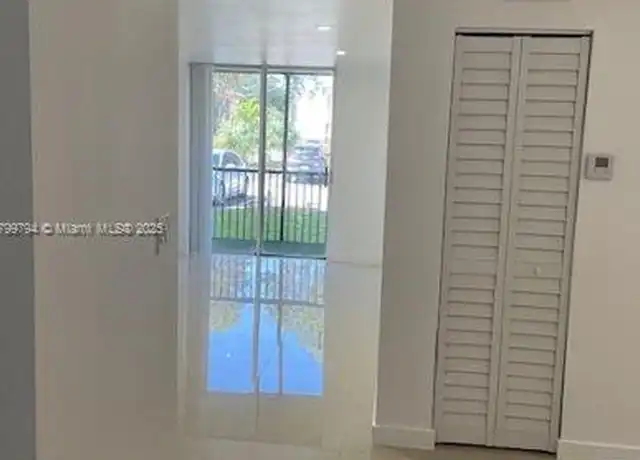 Property at 16950 W Dixie Hwy Unit 141, North Miami Beach, FL, 33160, 2 beds, 2 baths, [object Object]