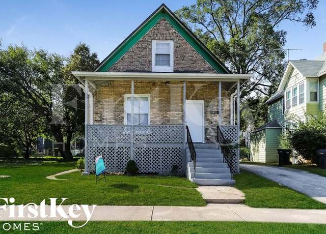 Photo of 542 Oak St, Waukegan, IL 60085