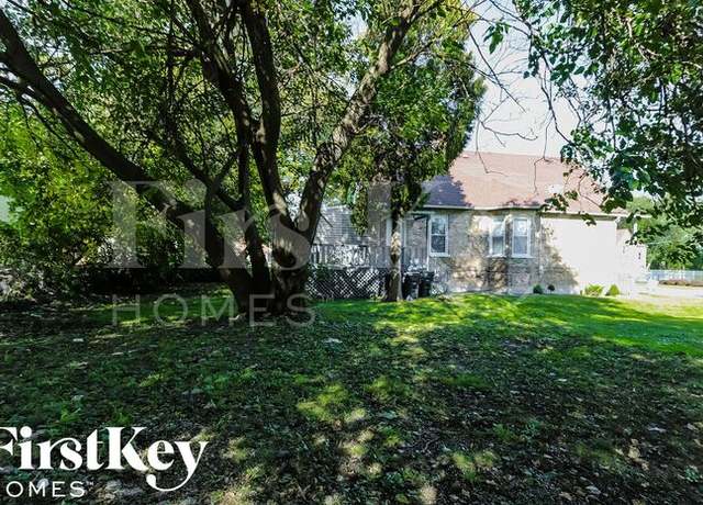 Photo of 542 Oak St, Waukegan, IL 60085