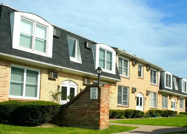 Property at 153 Tanglewood Dr, Buffalo, NY, 14228, 1 bed, 1 bath, [object Object]
