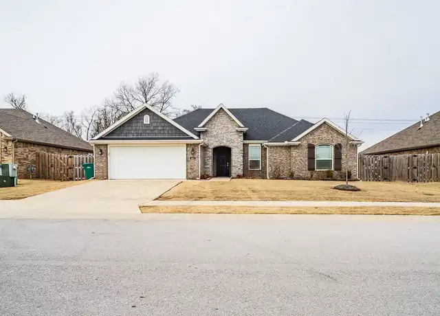 Property at 401 Holly St, Centerton, AR, 72719, 3 beds, 2 baths, [object Object]