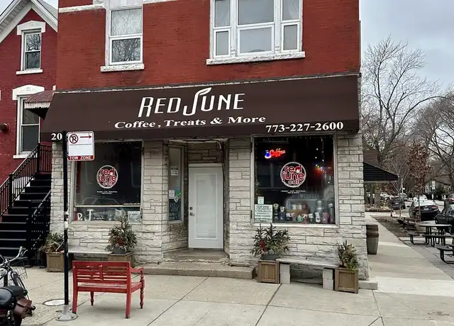 Property at 2211 W McLean Ave Unit 2F, Chicago, IL, 60647, 2 beds, 1 bath, [object Object]