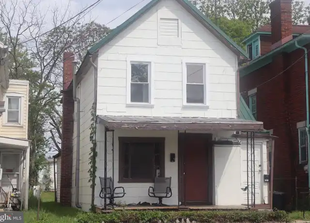 Property at 716 S 2nd St, Chambersburg, PA, 17201, 3 beds, 1 bath, [object Object]