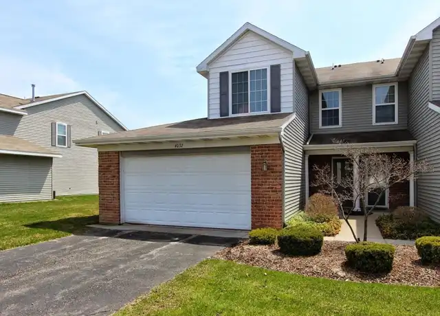 Property at 4032 Rivertown Ln SW Unit 13, Wyoming, MI, 49418, 3 beds, 2.5 baths, [object Object]