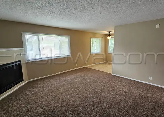 Property at 1209 O Avenue Pl NE, Cedar Rapids, IA, 52402, 2 beds, 1 bath, [object Object]