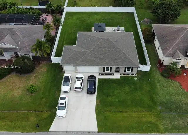 Property at 380 SW Donna Ter Unit 380, Port St. Lucie, FL, 34984, 3 beds, 2 baths, [object Object]