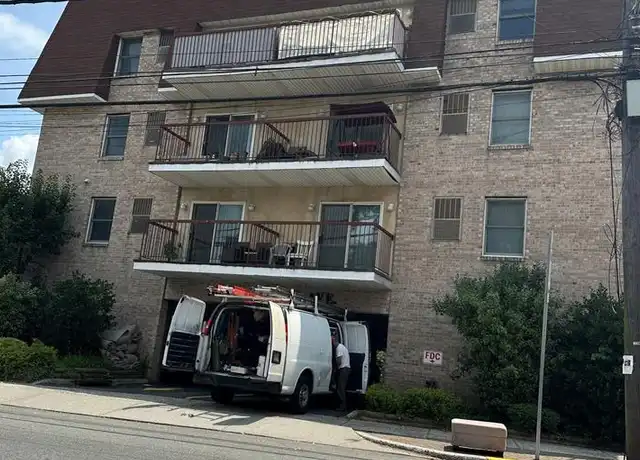 Property at 108 Palisade Ave Unit 5A, Cliffside Park, NJ, 07010, 2 beds, 1 bath, [object Object]