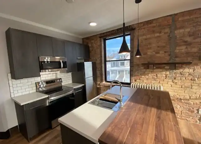 Property at 932 E 4th St Unit 7, Duluth, MN, 55805, 2 beds, 1 bath, [object Object]
