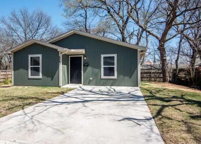 Property at 808 Poplar St, Bonham, TX, 75418, 3 beds, 2 baths, [object Object]