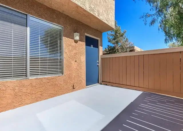 Photo of 9919 Topaz Ave, Hesperia, CA 92345