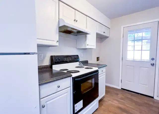 Property at 200 Uhland Rd Unit C, San Marcos, TX, 78666, 2 beds, 1 bath, [object Object]