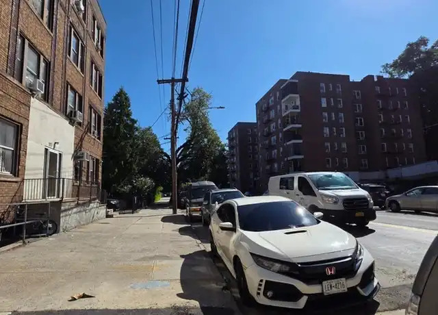 Property at 185 Valentine Ln, Yonkers, NY, 10705, 3 beds, 1 bath, [object Object]