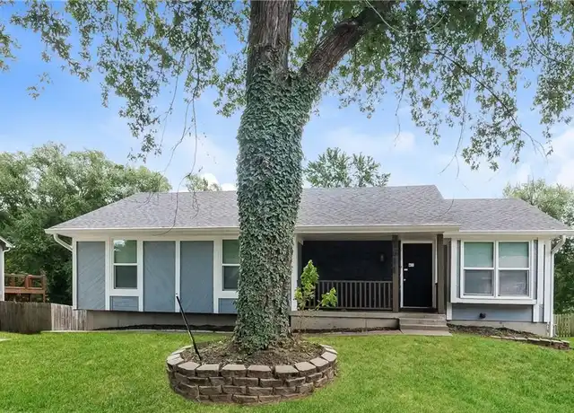 Property at 1611 SE 2nd Ter, Lees Summit, MO, 64063, 3 beds, 2 baths, [object Object]