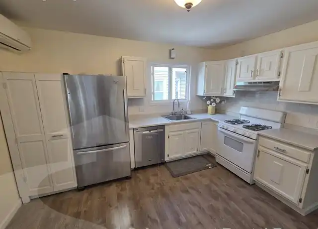 Property at 26 Rogers Ave Unit 2, Somerville, MA, 02144, 4 beds, 1 bath, [object Object]