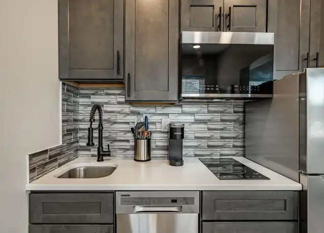 Property at 5708 Park Blvd Unit 1, Wildwood Crest, NJ, 08260, 1 bed, 1 bath, [object Object]