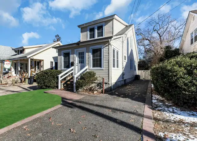 Property at 520 Washington Ave, Lindenhurst, NY, 11757, 3 beds, 1.5 baths, [object Object]