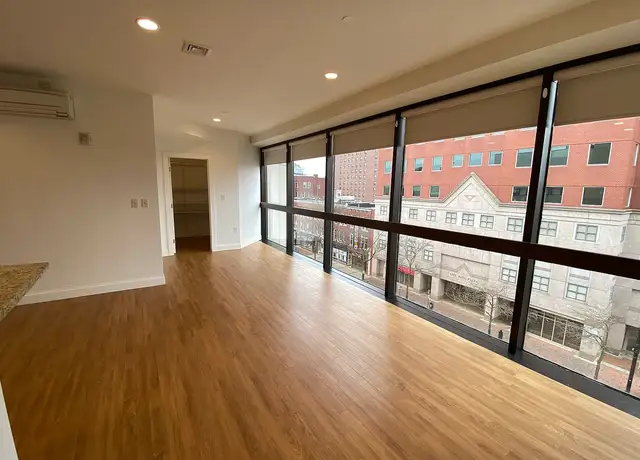Photo of 875 Elm St, Manchester, NH 03101