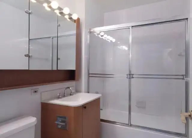 Property at 370 W 30th St Unit 5P, New York, NY, 10001, 1 bed, 1 bath, [object Object]