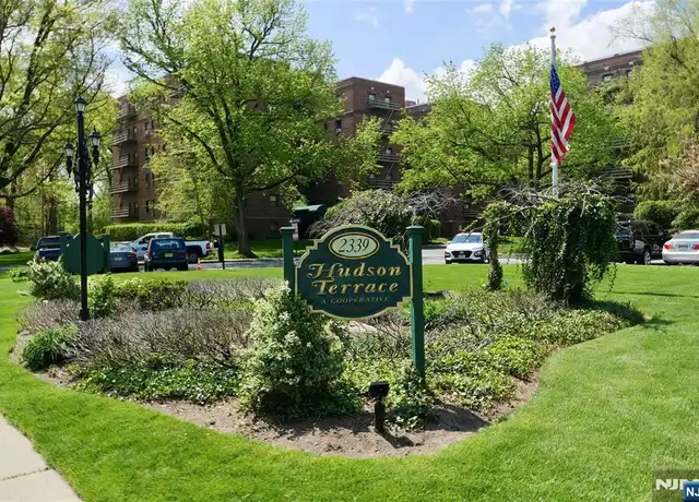 Property at 2337 Hudson Ter Unit C-18, Fort Lee, NJ, 07024, 1 bed, 1 bath, [object Object]
