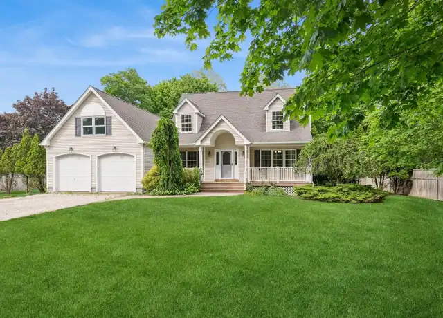 Property at 345 Cemetery Rd, East Marion, NY, 11939, 3 beds, 2.5 baths, [object Object]