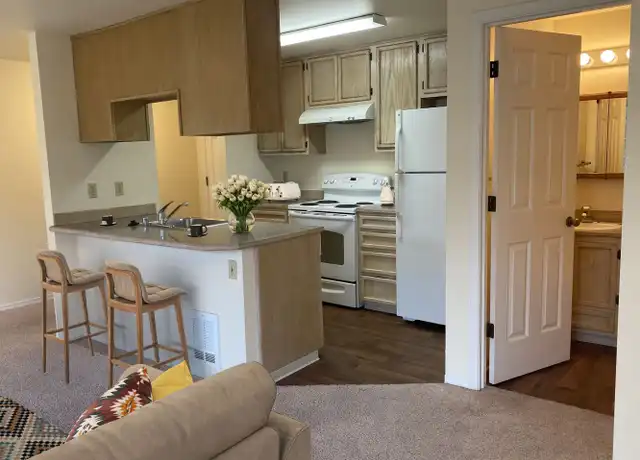 Property at 04) 5307 Ravenna - 5307 Ravenna Pl NE, Seattle, WA, 98105, 1 bed, 1 bath, [object Object]