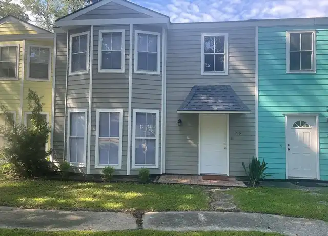 Property at 215 W 9th Ave, Covington, LA, 70433, 2 beds, 2.5 baths, [object Object]