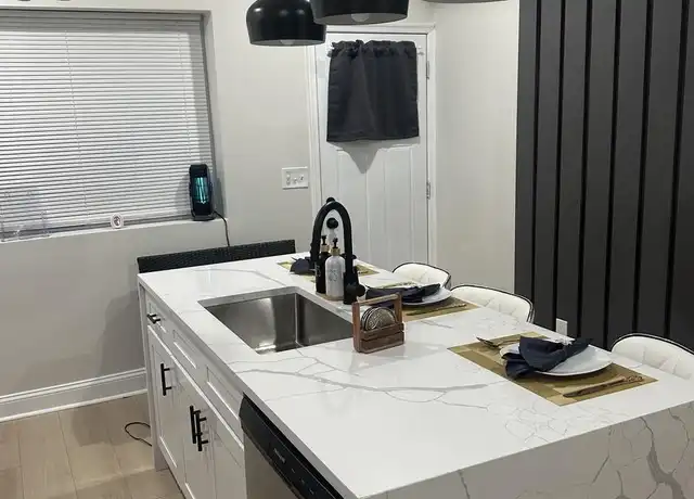 Property at 533 N Lakewood Ave, Baltimore, MD, 21205, 4 beds, 3.5 baths, [object Object]