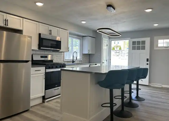 Property at 354 Gertrude St Unit 4, Syracuse, NY, 13203, 2 beds, 1 bath, [object Object]