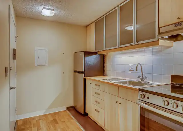 Property at 11 SW Curry St Unit WAITLIST, Portland, OR, 97239, 0 beds, 1 bath, [object Object]