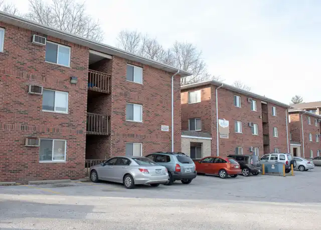 Property at 271 S River Rd Unit 2, West Lafayette, IN, 47906, 2 beds, 1 bath, [object Object]