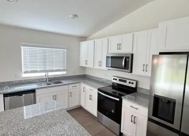 Property at 3015 Sanctuary Dr, Clermont, FL, 34714, 4 beds, 2 baths, [object Object]