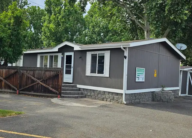 Property at 1610 N 1st St #1, Yakima, WA, 98901, 3 beds, 2 baths, [object Object]