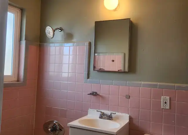 Property at 1951 Clinton St Unit 2, Aurora, CO, 80010, 1 bed, 1 bath, [object Object]