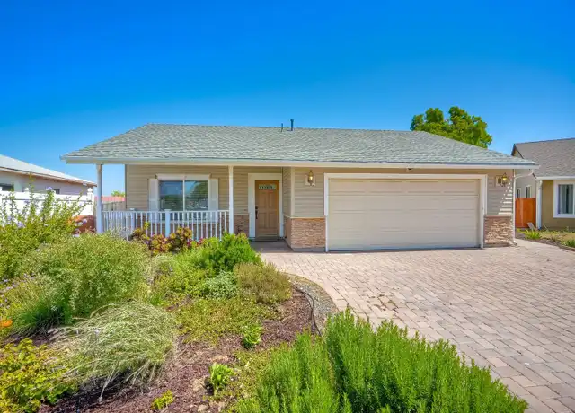 Property at 3921 Daisy Pl, Oceanside, CA, 92056, 5 beds, 2 baths, [object Object]