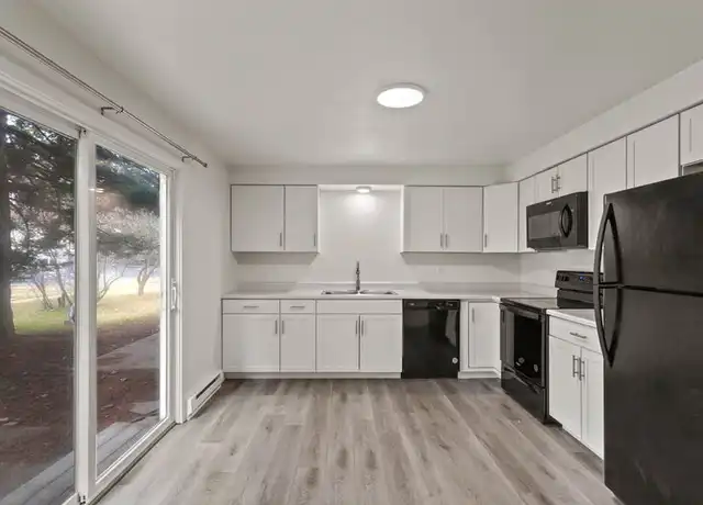 Property at 4209 N Abbey Rd Unit 2, Coeur d'Alene, ID, 83815, 3 beds, 1.5 baths, [object Object]