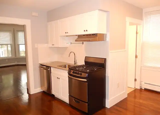 Property at 377 Windsor St Unit 1, Cambridge, MA, 02141, 2 beds, 1 bath, [object Object]