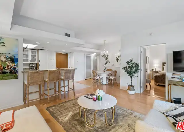 Property at 13700 Marina Pointe Dr #327, Marina del Rey, CA, 90292, 1 bed, 1 bath, [object Object]