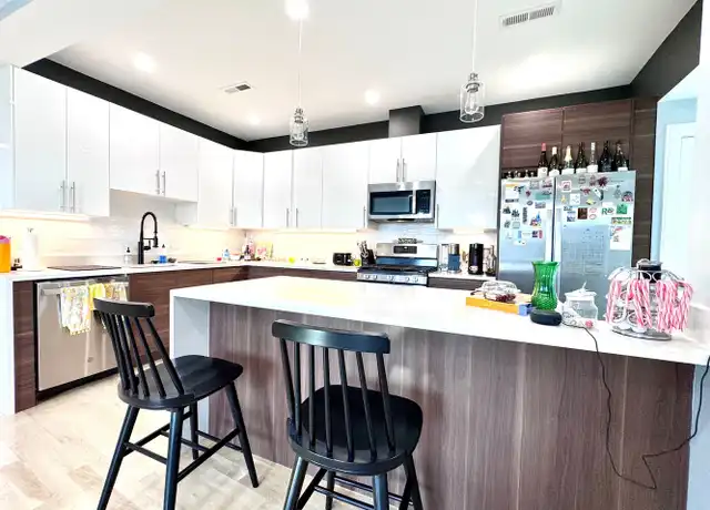 Property at 3 University Rd, Brookline, MA, 02445, 4 beds, 2 baths, [object Object]