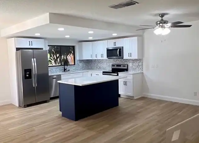 Property at 1460 Park Shore Cir #3, Fort Myers, FL, 33901, 3 beds, 2.5 baths, [object Object]