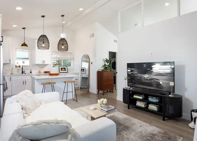 Property at 118 Magnolia St, Costa Mesa, CA, 92627, 1 bed, 1 bath, [object Object]