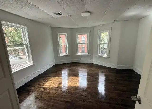 Property at 25 Wyman St, Worcester, MA, 01610, 3 beds, 1 bath, [object Object]