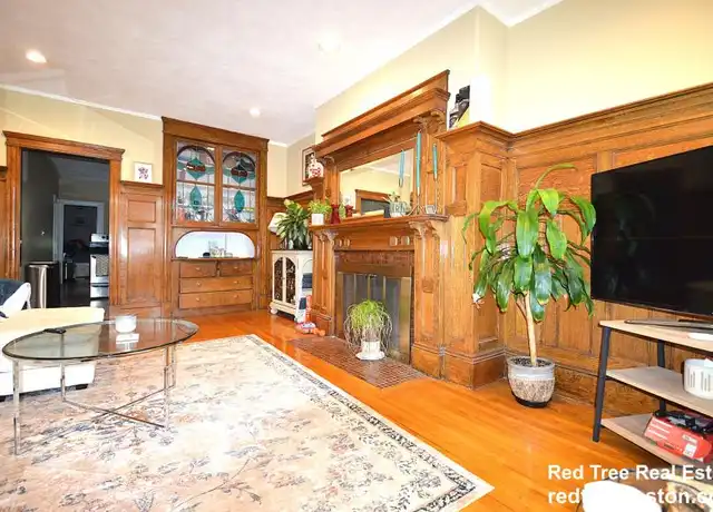 Property at 1793 Beacon St, Brookline, MA, 02445, 3 beds, 1 bath, [object Object]