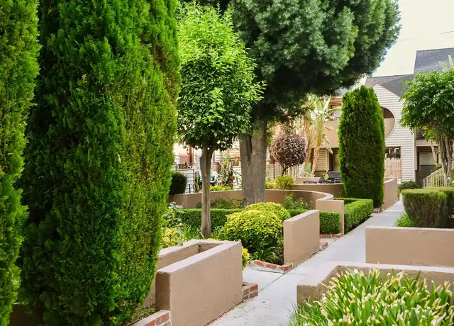 Property at Villade - Kings Partner - 21445 Saticoy St, Canoga Park, CA, 91304, 0 beds, 1 bath, [object Object]