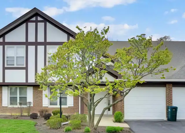Property at 1330 Cromwell Ct, Vernon Hills, IL, 60061, 2 beds, 1 bath, [object Object]