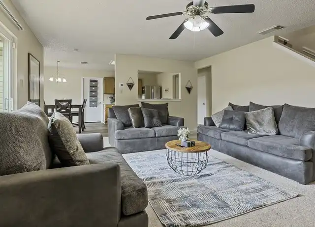Property at 2127 Centerville Dr Unit 2C, San Antonio, TX, 78245, 6 beds, 2 baths, [object Object]
